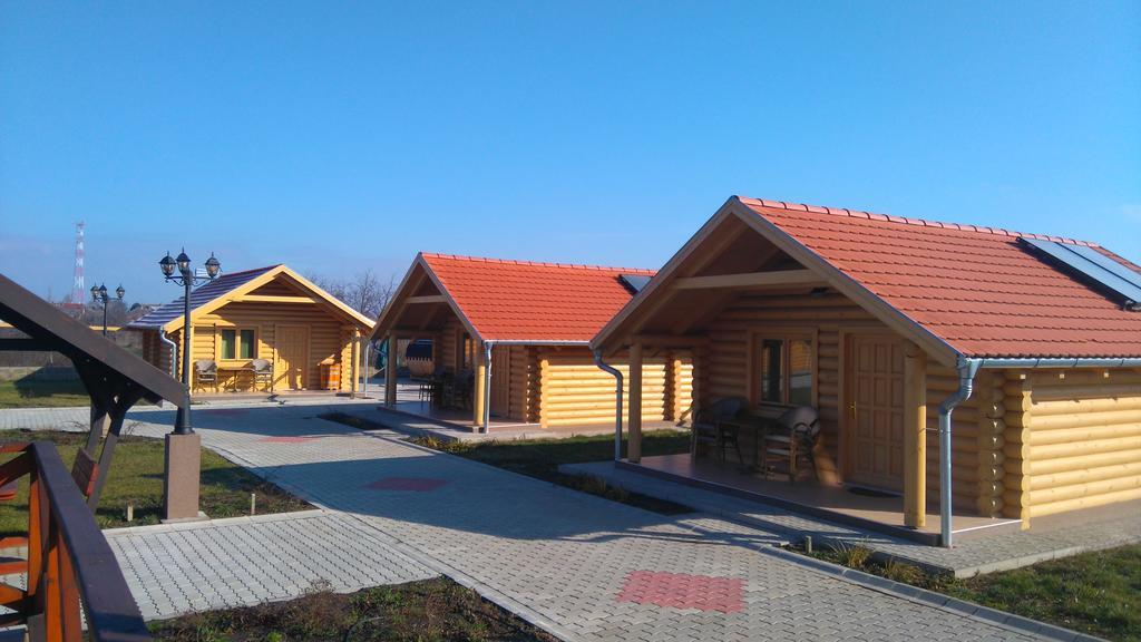 Tuzseri Palinka Tanya Exterior photo
