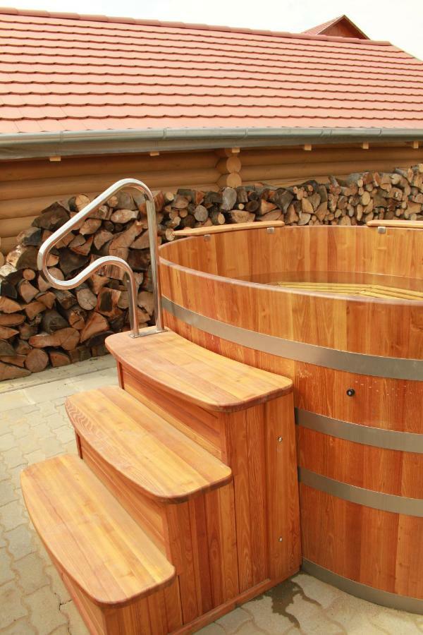 Tuzseri Palinka Tanya Exterior photo